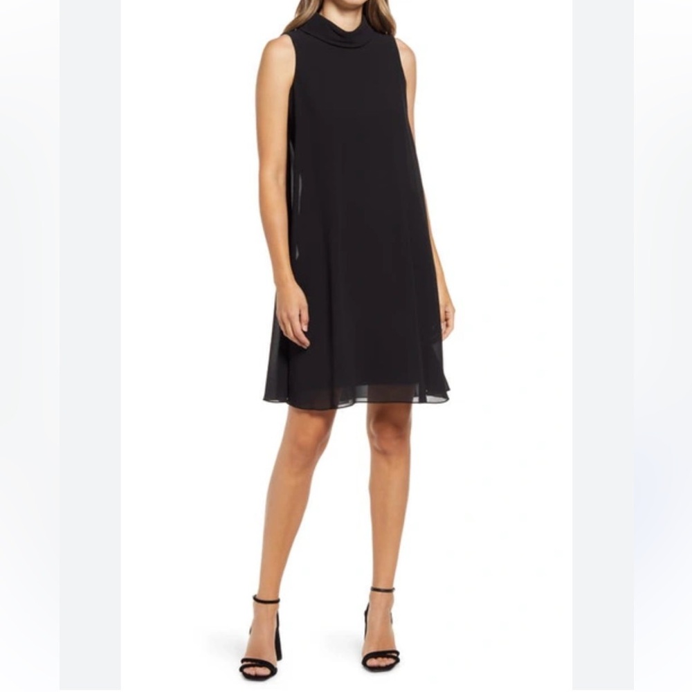Vince Camuto - MOCK-NECK CHIFFON SHIFT DRESS IN BLACK
